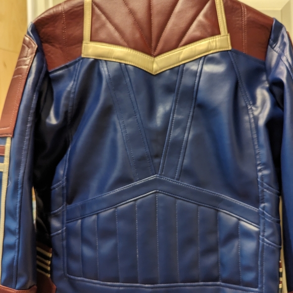 Captain Marvel faux leather jacket - Picture 2 of 4